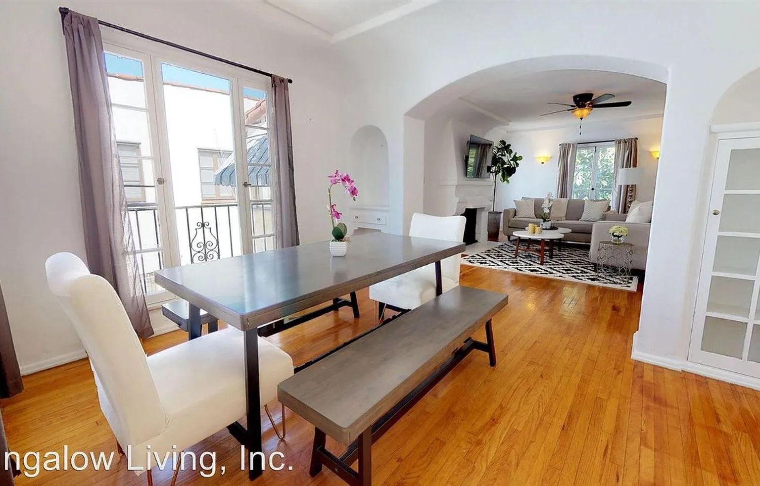 135 N Gale Dr — Photo 3