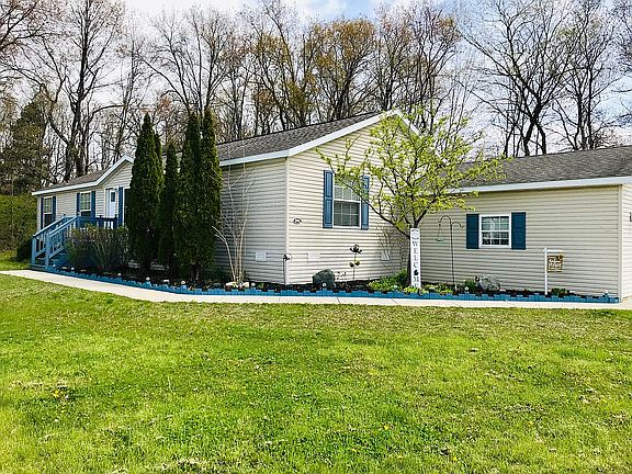 2nd image of 15986 Windsor Ln