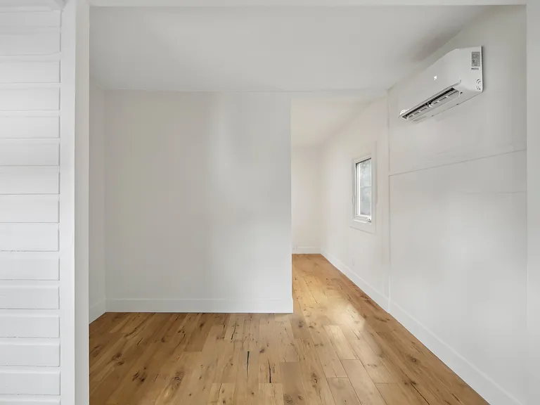 2747 Denby Ave — Photo 20
