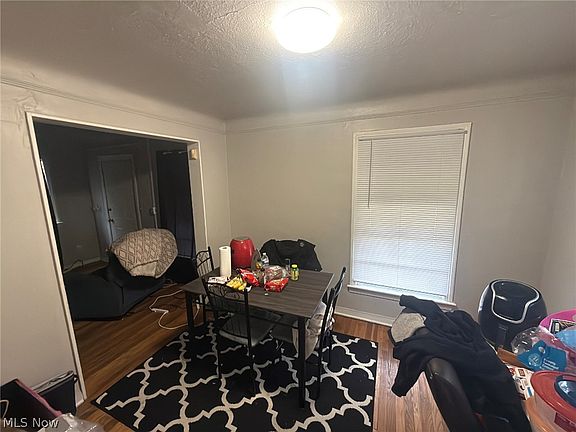 3rd image of 17316 Throckley Ave