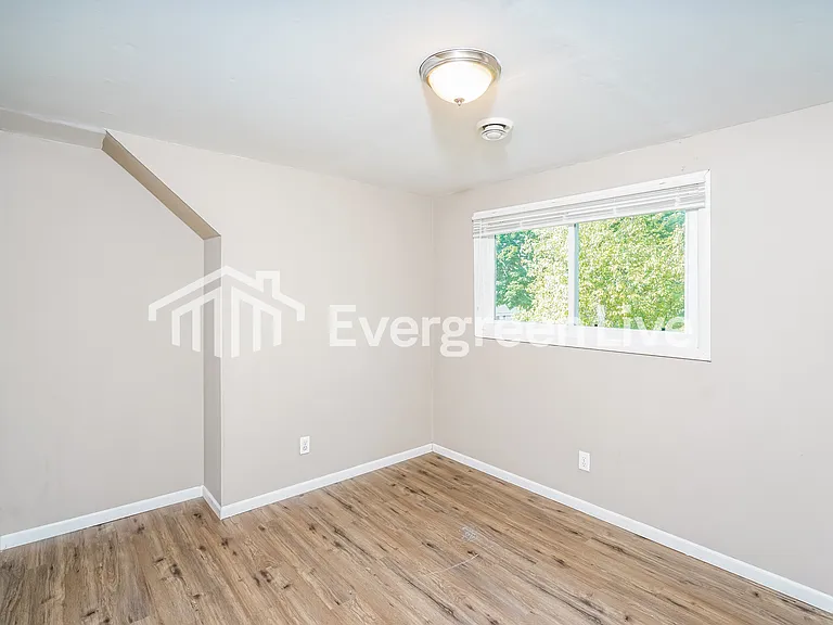 4218 N 67th St — Photo 8