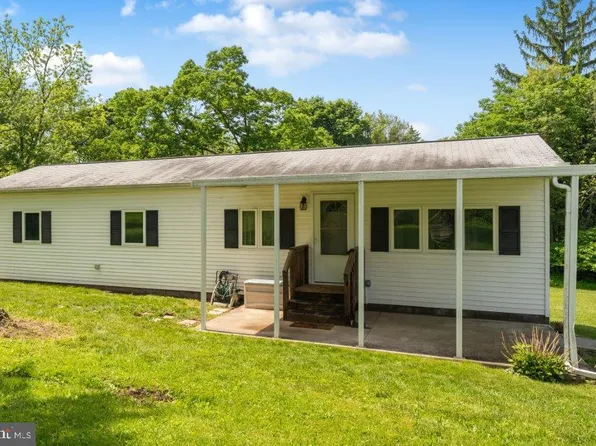1004 Diamond St, Sellersville, PA 18960