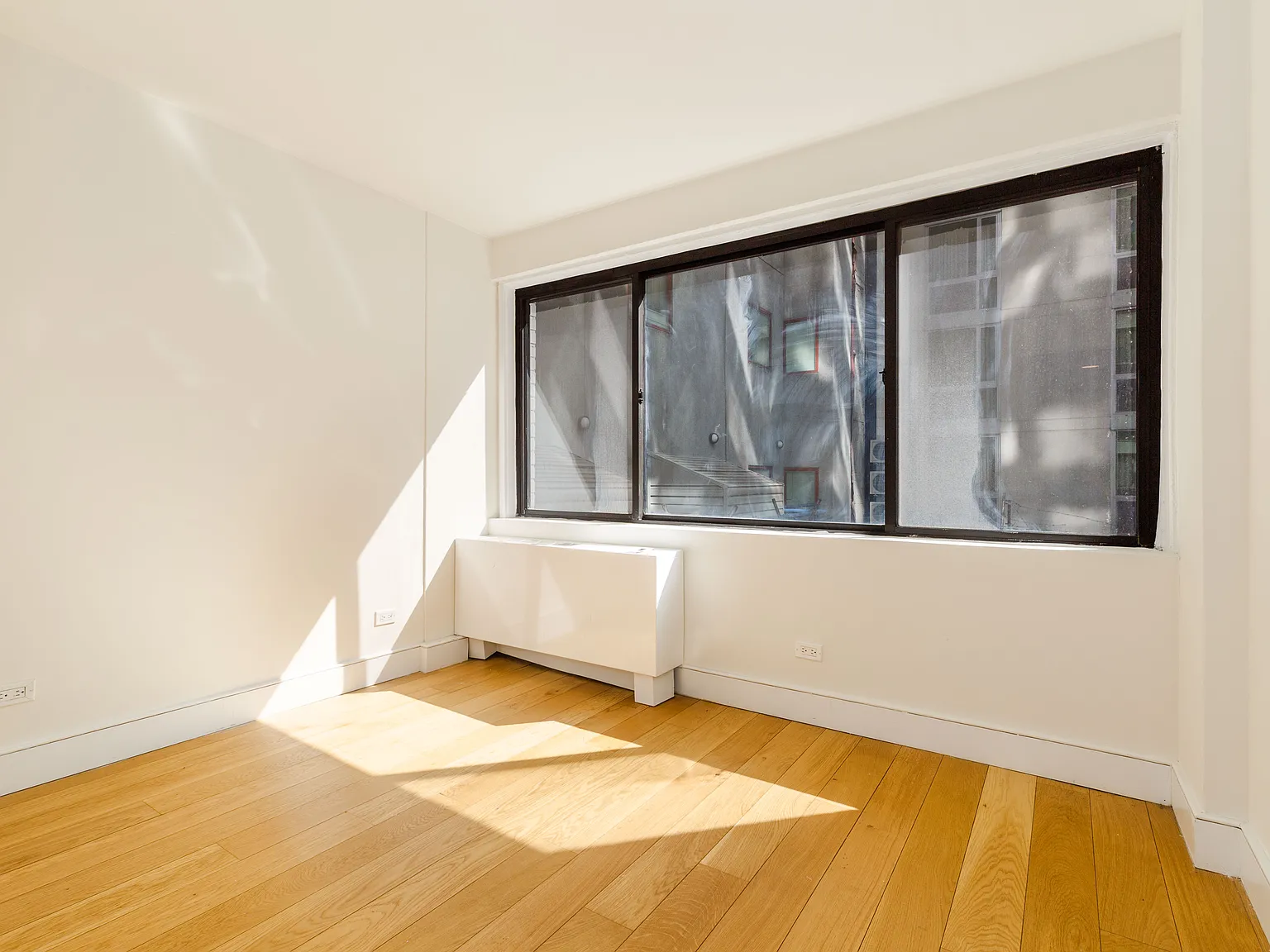 230 East 44th Street — Photo 3