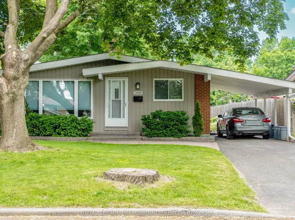 1989 Michigan Ave, Ottawa, ON K1H 6Y1