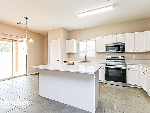 4th image of 13297 E Marigold Ln