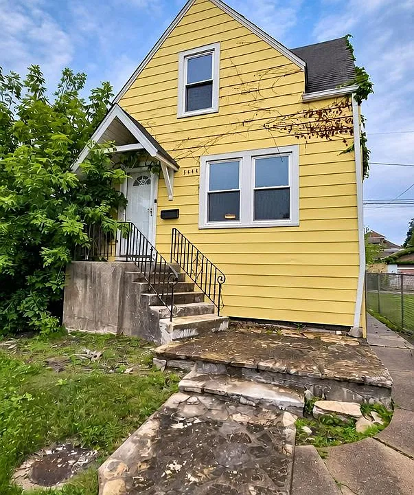 3244 N Osceola Ave