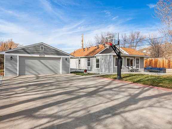 2nd image of 8169 Quaker St