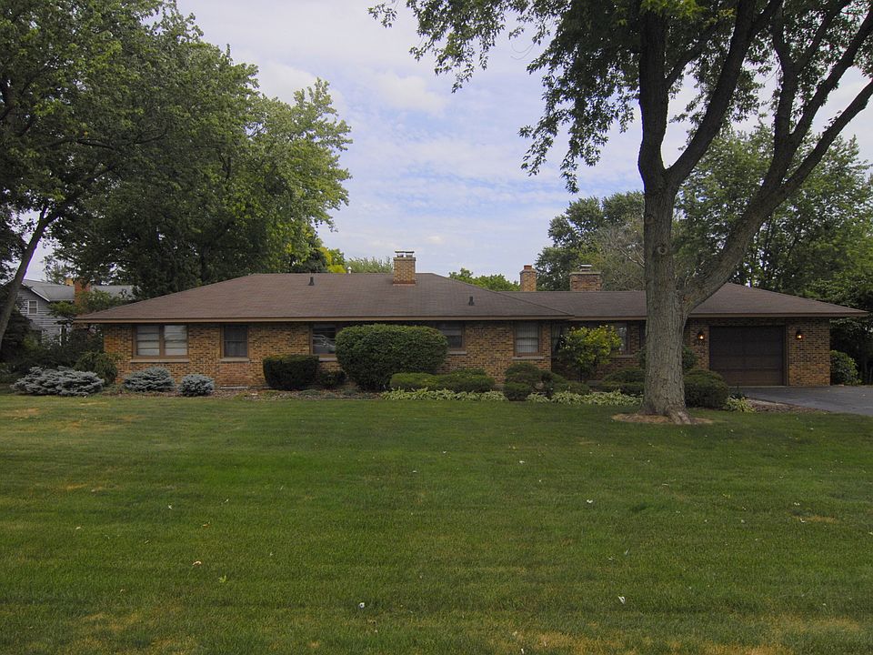 1st image of 916 Johnston Dr