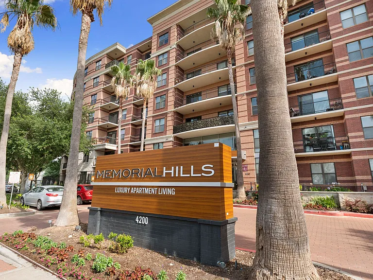Memorial Hills — Photo 10