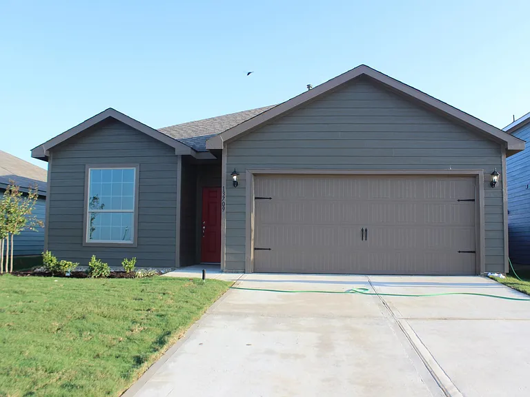 13709 Granite Park Rd — Photo 1