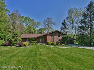 414 Northern Spy Rd #L-21, South Abington Township, PA 18411