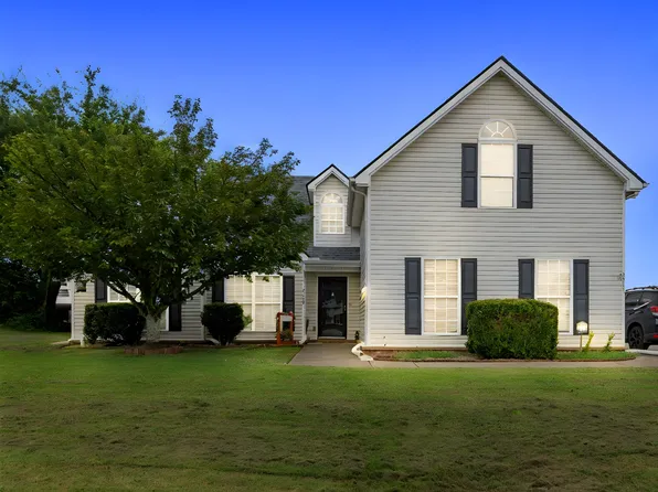 2947 Hollicom Dr, Murfreesboro, TN 37129