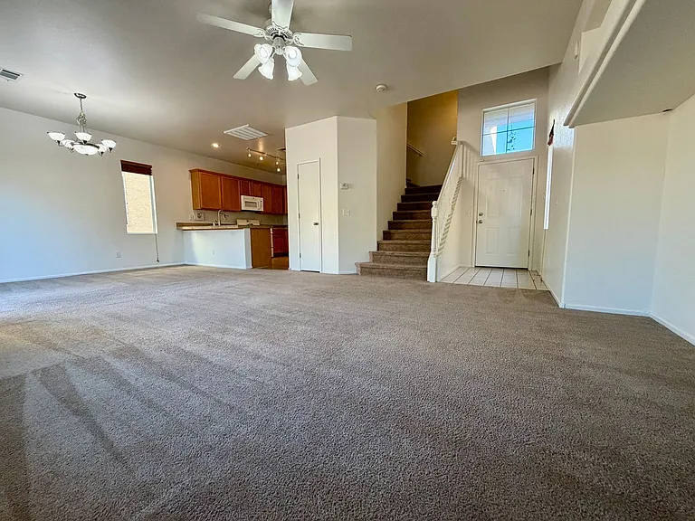 9109 White Eyes Ave — Photo 2