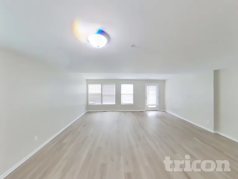 4839 Limestone Ct — Photo 2