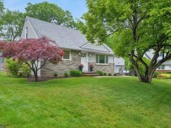 14 Fen Ct, Madison Boro, NJ 07940