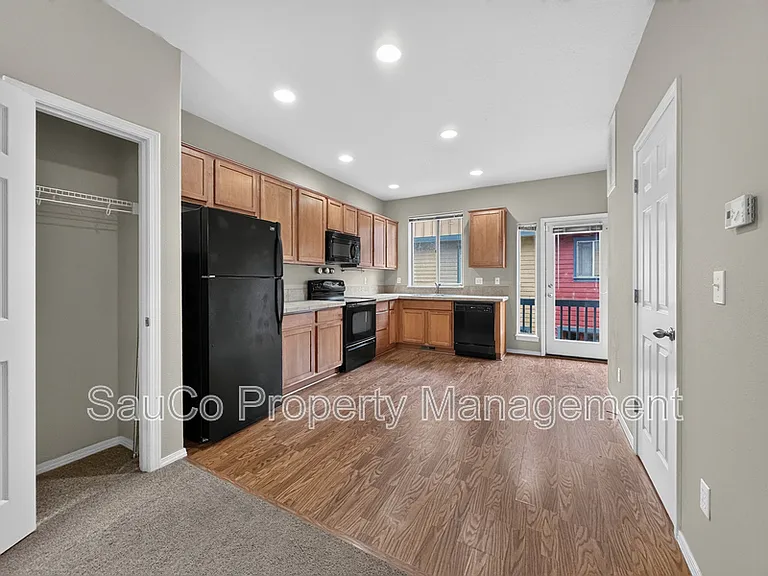1419 NE Lockheart Ln #1 — Photo 7