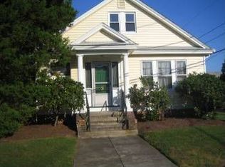 19 Hayward St, Cranston, RI 02910