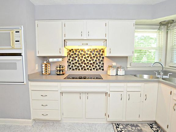 4th image of 4313 Southridge Dr