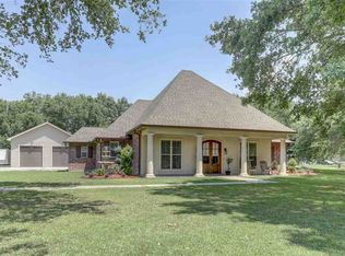 1044 Jeffery Dr, Saint Martinville, LA 70582