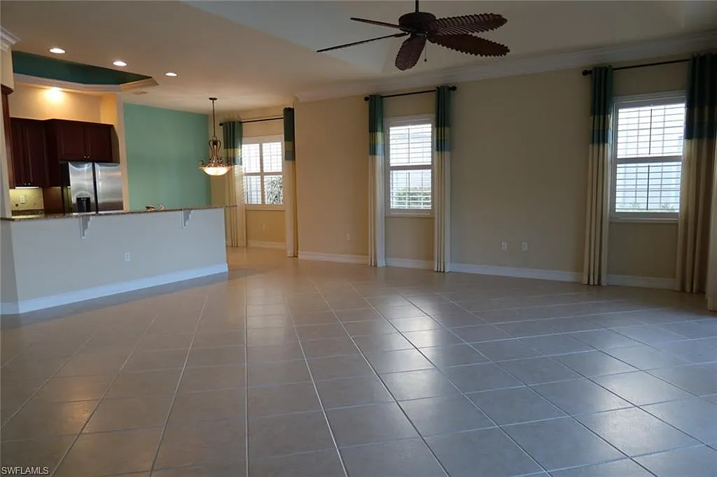 3 bed, 3.0 bath, 2408 sqft, $3,995 — Photo 3