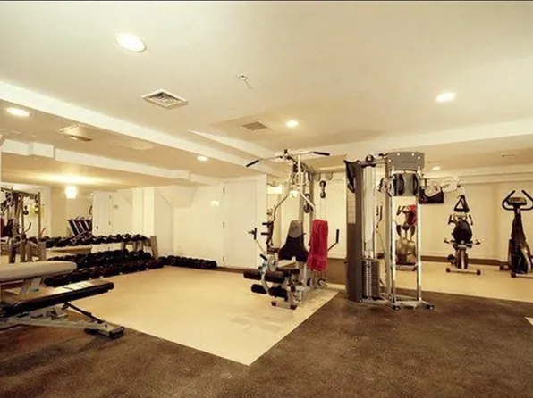 64-05 Yellowstone Boulevard image 9 of 13