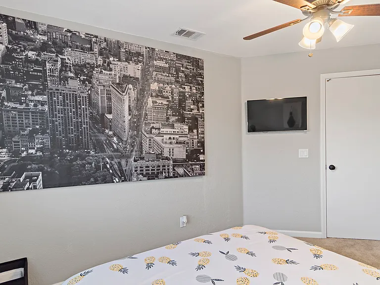 808 Milsom Pl — Photo 18