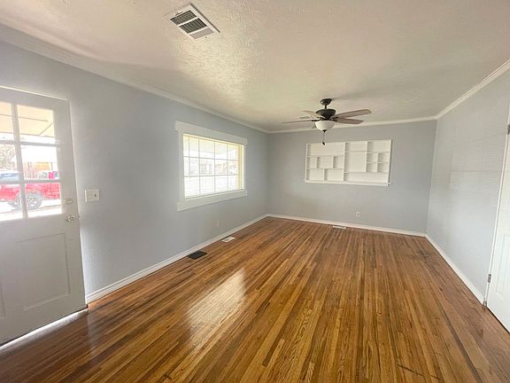 5th image of 6000 Linden Ln