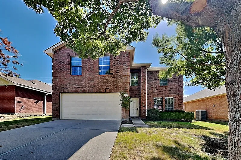 1117 Caroline Dr