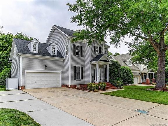 2nd image of 8345 Sandowne Ln #332