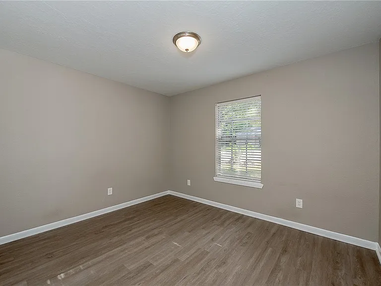 3917 Olive St #B — Photo 8