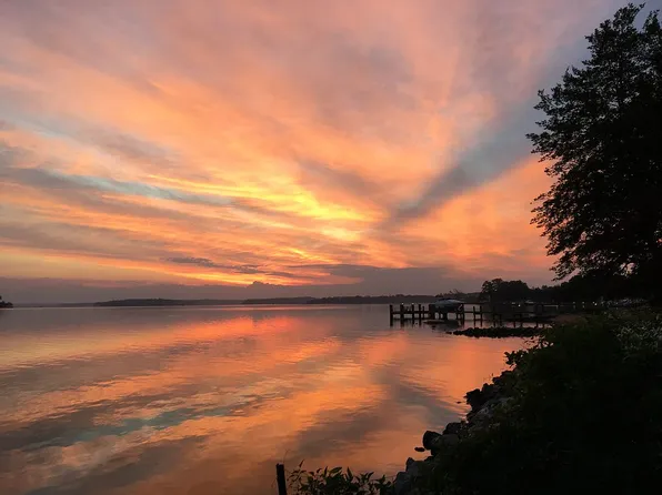 33 Park Dr, Chesapeake City, MD 21915