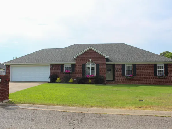 2122 Daniel Dr, Searcy, AR 72143