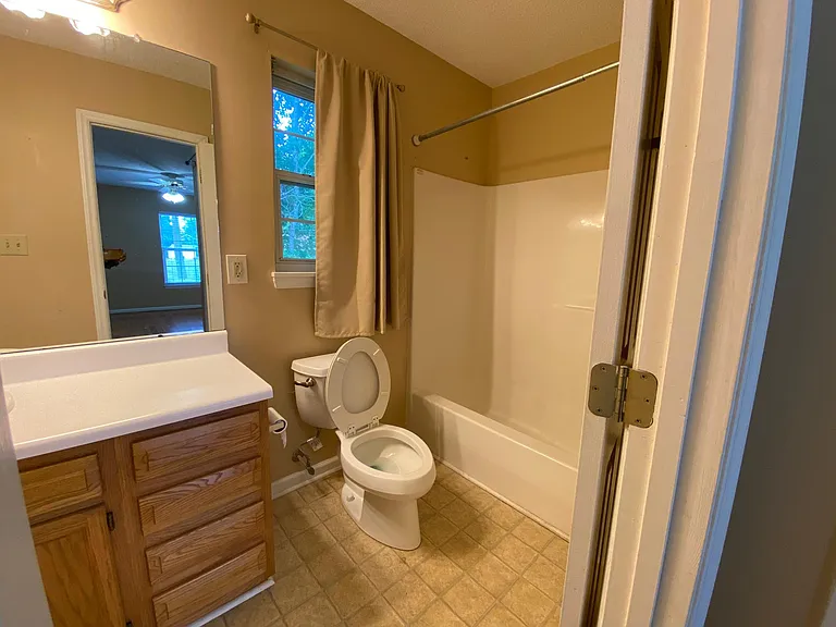 5400 Dorcas St — Photo 15