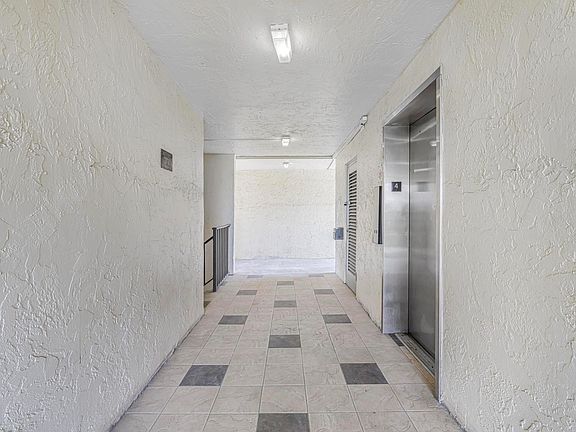 5th image of 3000 NW 48th Terrace #423