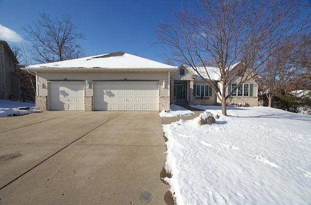 1st image of 2487 Oak Cir E