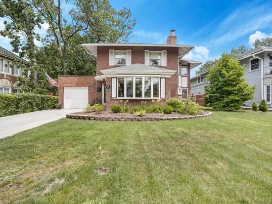 10555 S Seeley Ave, Chicago, IL 60643