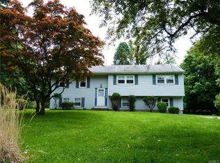 5 Dike Dr, Monsey, NY 10952