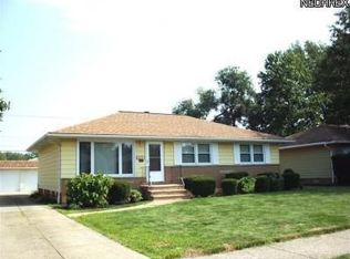 7319 Oakwood Rd, Parma, OH 44130