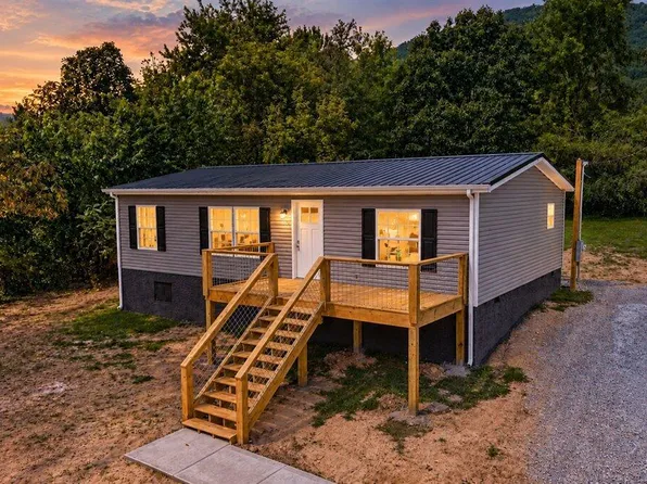 902 W Prospect St, La Follette, TN 37766