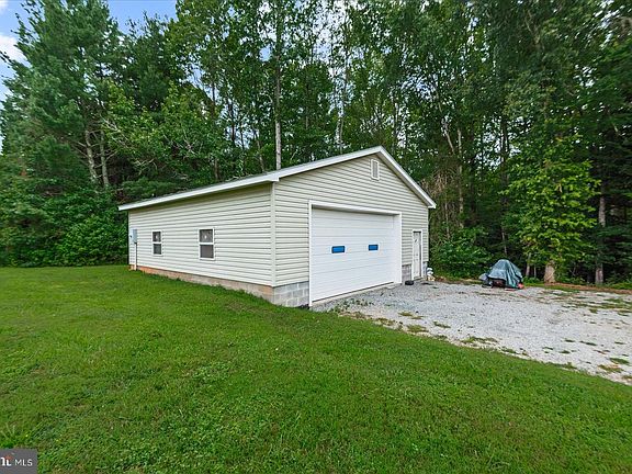 5th image of 1211 Mount Airy Rd