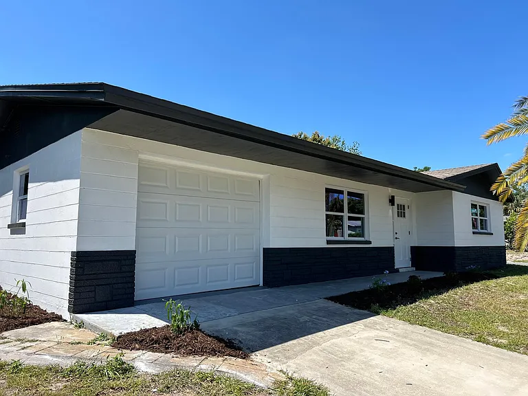5328 Mac Arthur Ave — Photo 3