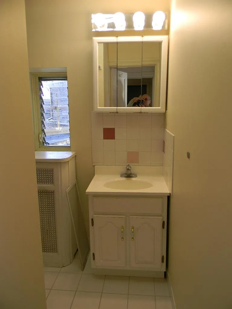 1 bed, 1100 sqft, $1,420 — Photo 3