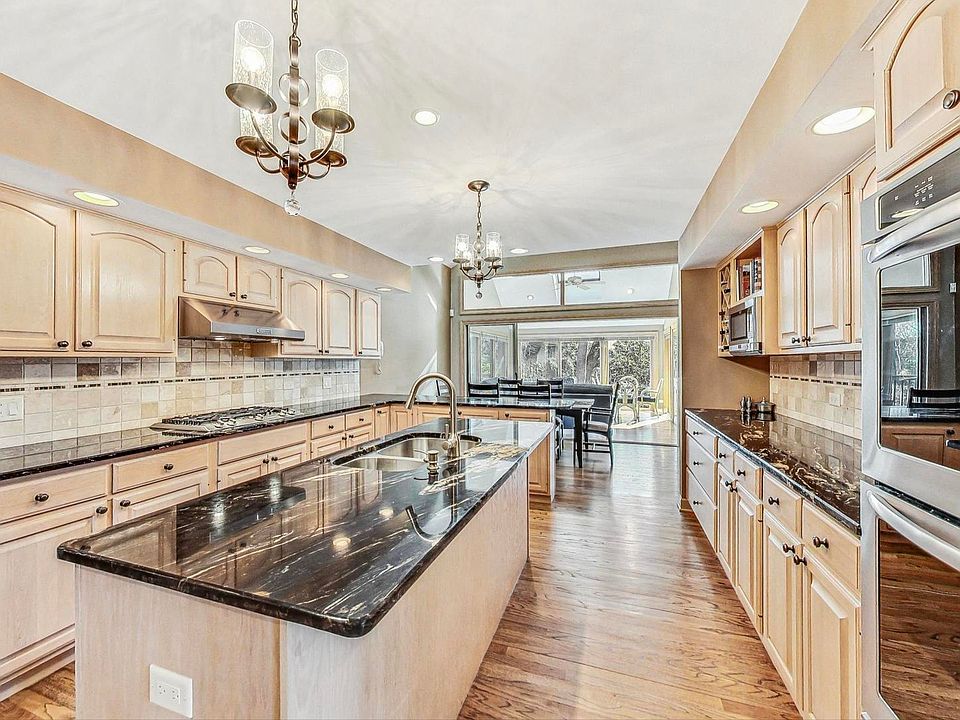 2494 Tall Oaks Dr, Elgin, IL 60123 Zillow