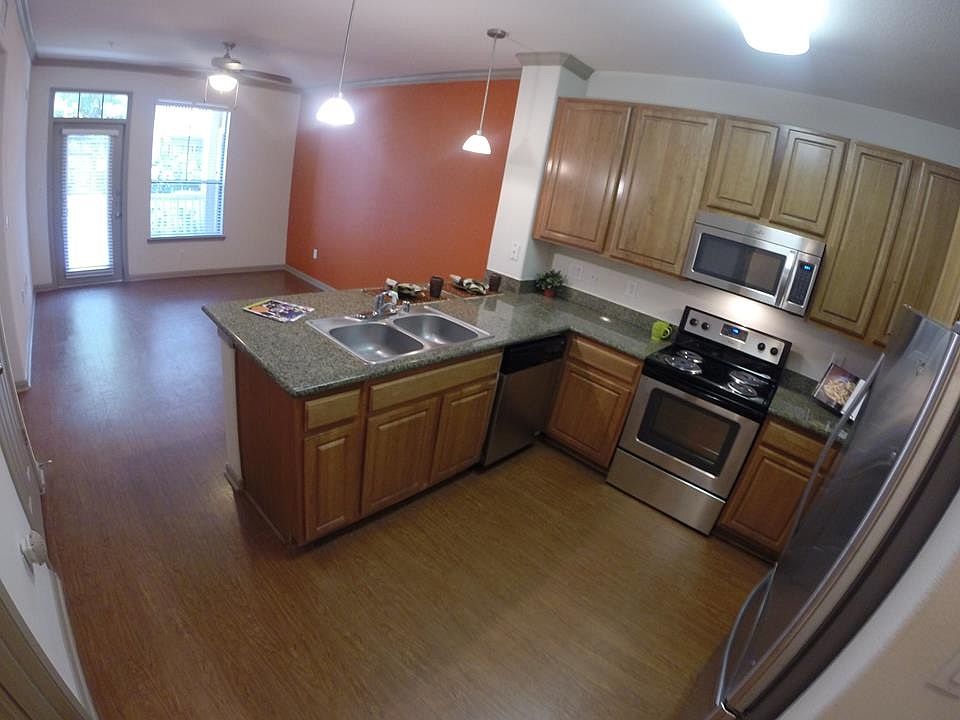 1st image of 3303 Blackburn St #822