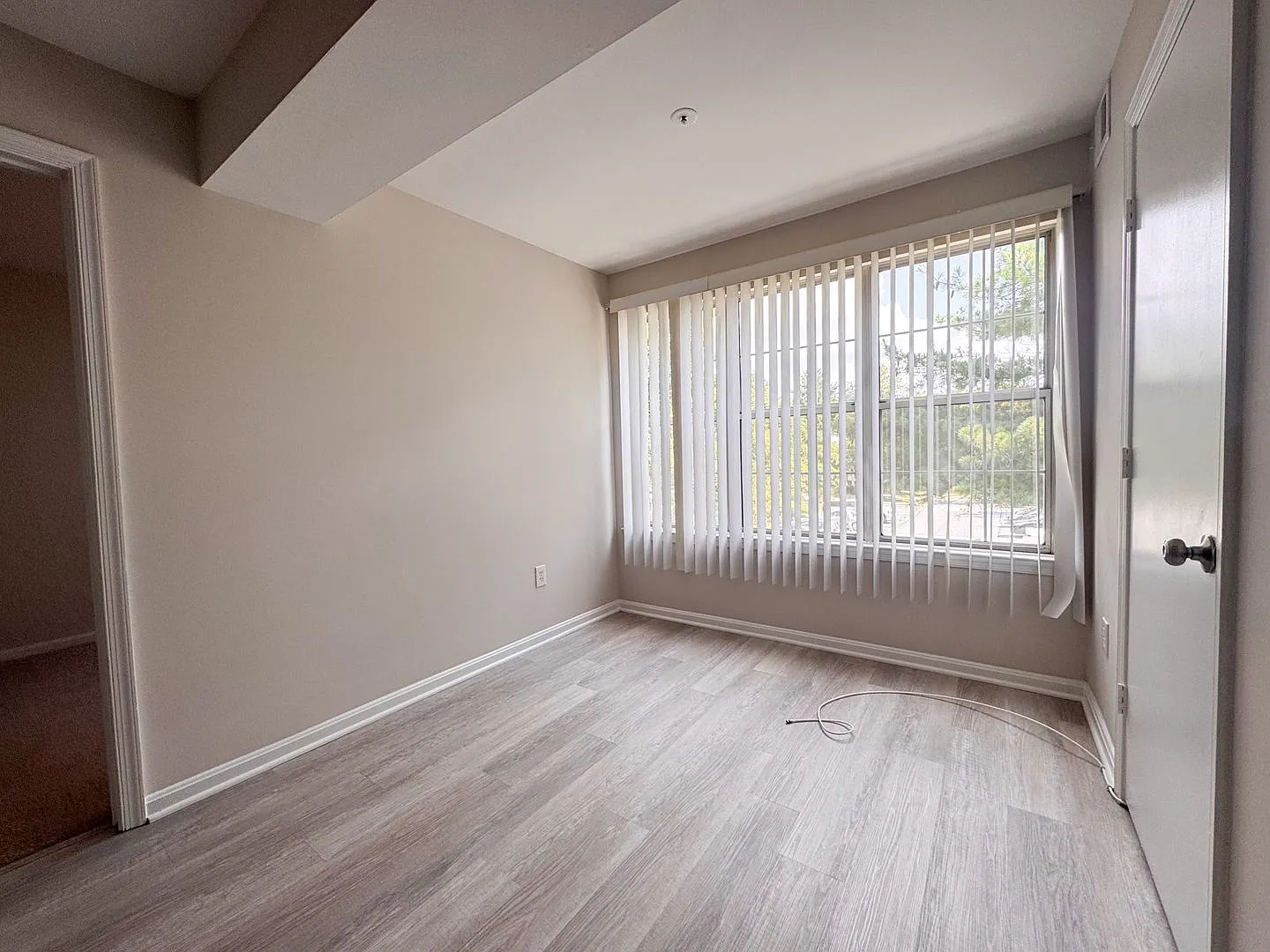 Big Space, Great Value! Move-In Ready 3BR/2BA Silver Spring Condo — Photo 2