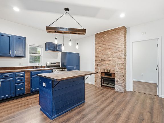 5th image of 11 Maytide St APT 1