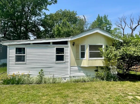 5-16 Woodhaven Lakes, Sublette, IL 61367