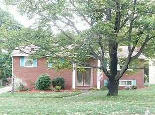 241 Lytton Rd, Coraopolis, PA 15108