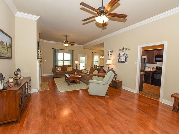 2nd image of 124 Village View Dr