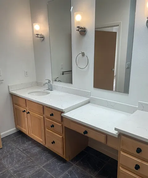 2709 Hallmark Ln — Photo 9